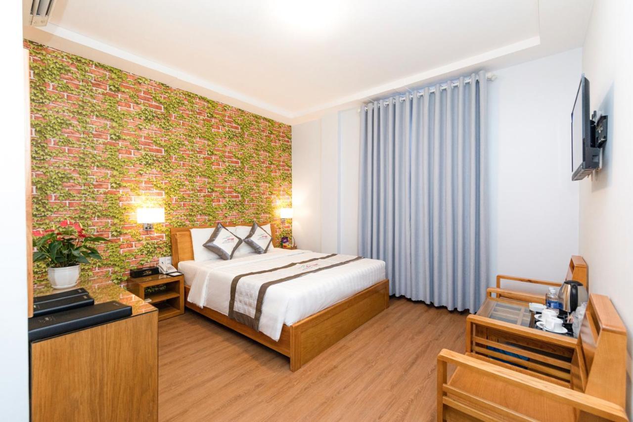 RedDoorz Yen Nam Hotel Hoang Van Thu Ho-Chi-Minh-Stadt Exterior foto